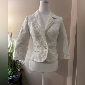 Beth Bowles White/ Ivory Floral Textured Button Blazer Size 8